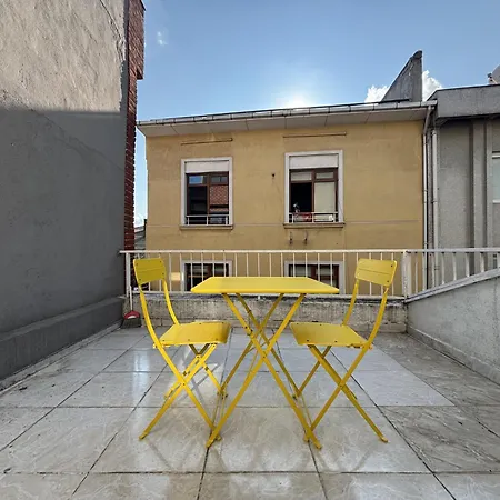 Modern Private Terrace Historic *