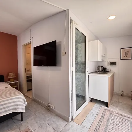 Modern Private Terrace Historic Διαμέρισμα *